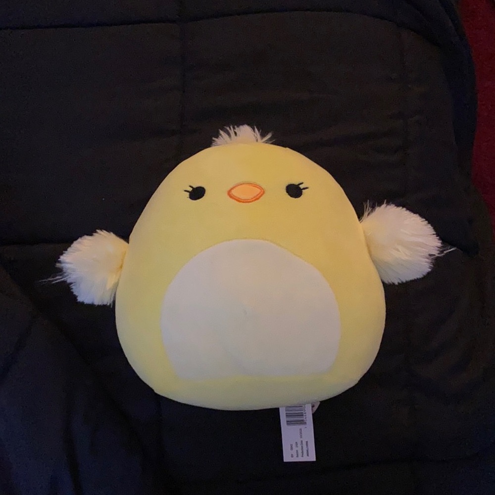 8 inch Aimee the yellow chick Easter squishmallow
